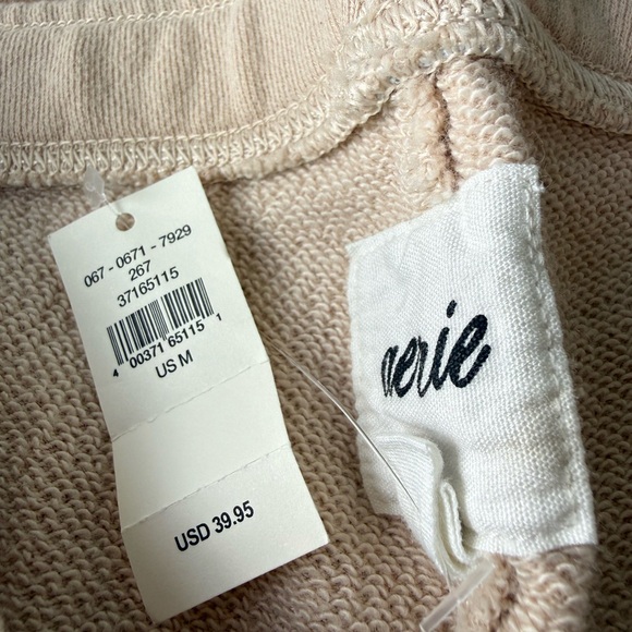 aerie Pants - Aerie shorts Bermuda size medium. Terry lining